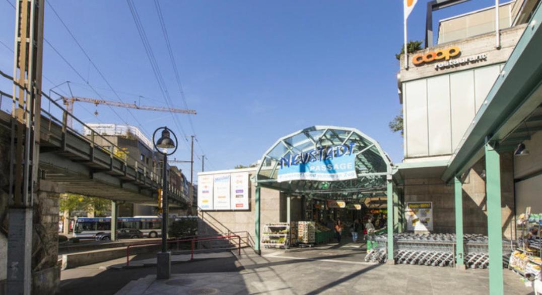 Studio Flat In The Heart Of Zug, Ideal For Solo Travellersアパートメント エクステリア 写真